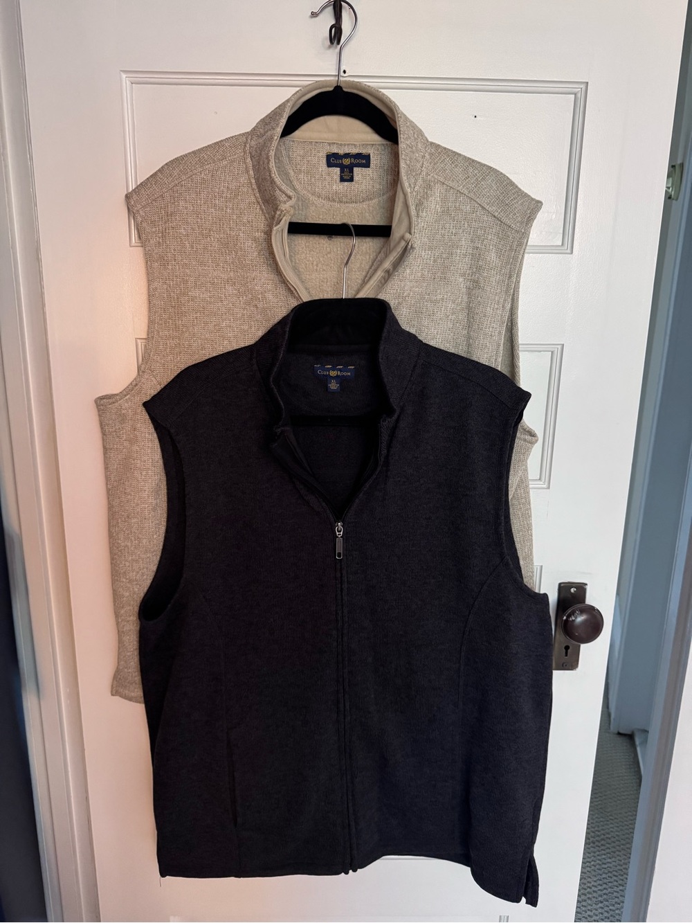 Club Room Men's Zip Vest Set in Black and Cream